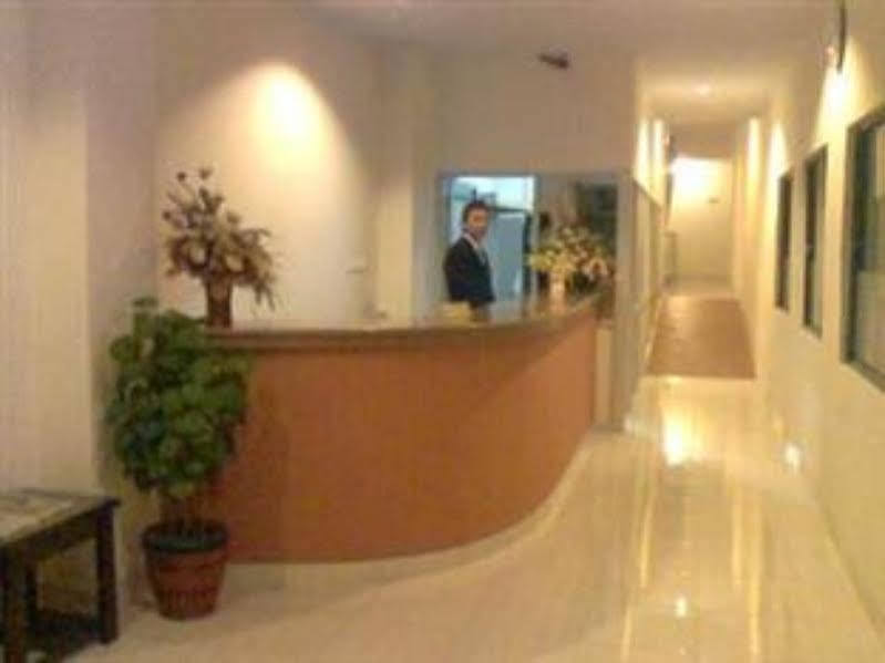 Hotel Lucky Inn Manado Dış mekan fotoğraf
